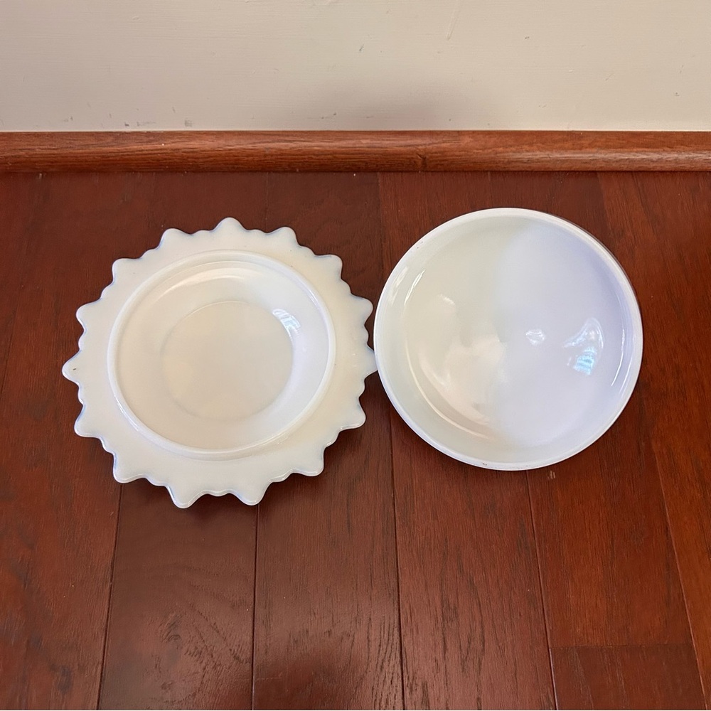 Westmoreland White American Hobnail
Milk Glass Butter/Cheese Dome
Covered Dish - Picture 2 of 9